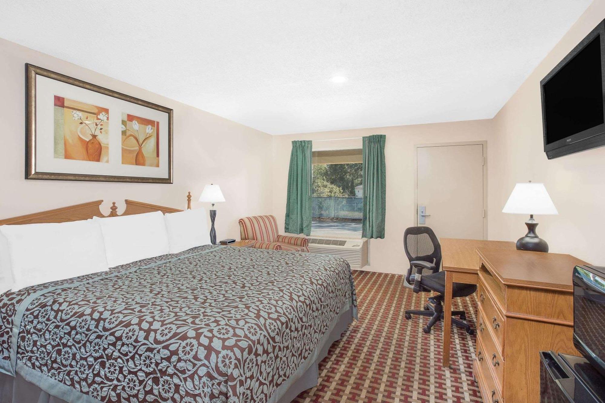 Days Inn By Wyndham Attalla Bagian luar foto