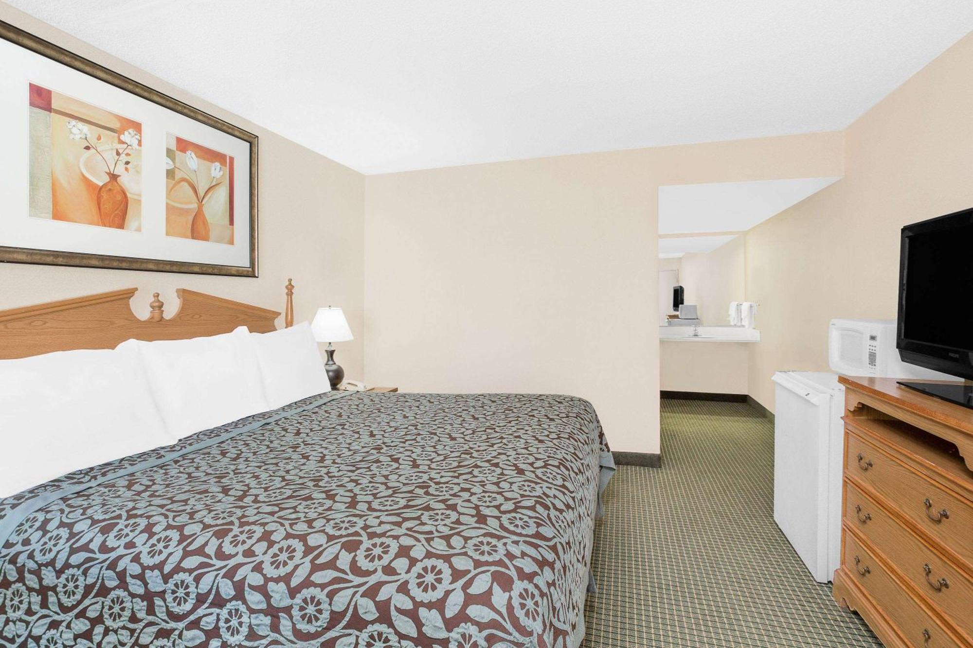 Days Inn By Wyndham Attalla Bagian luar foto