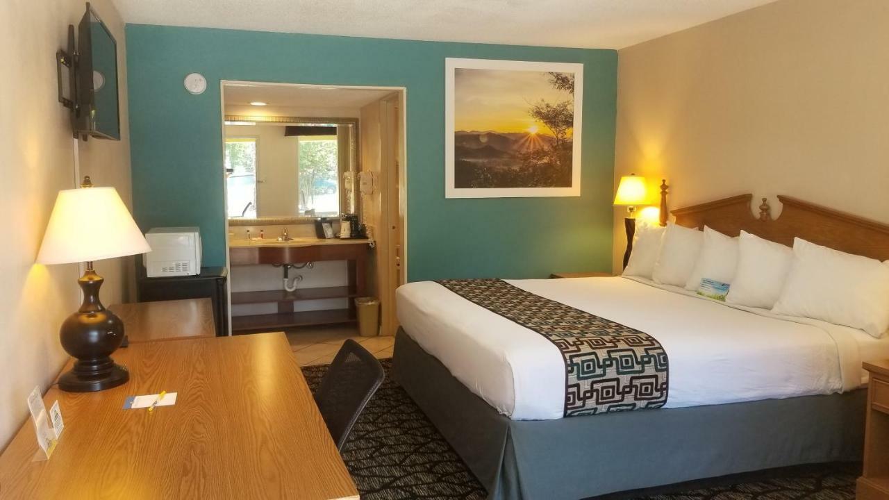 Days Inn By Wyndham Attalla Bagian luar foto